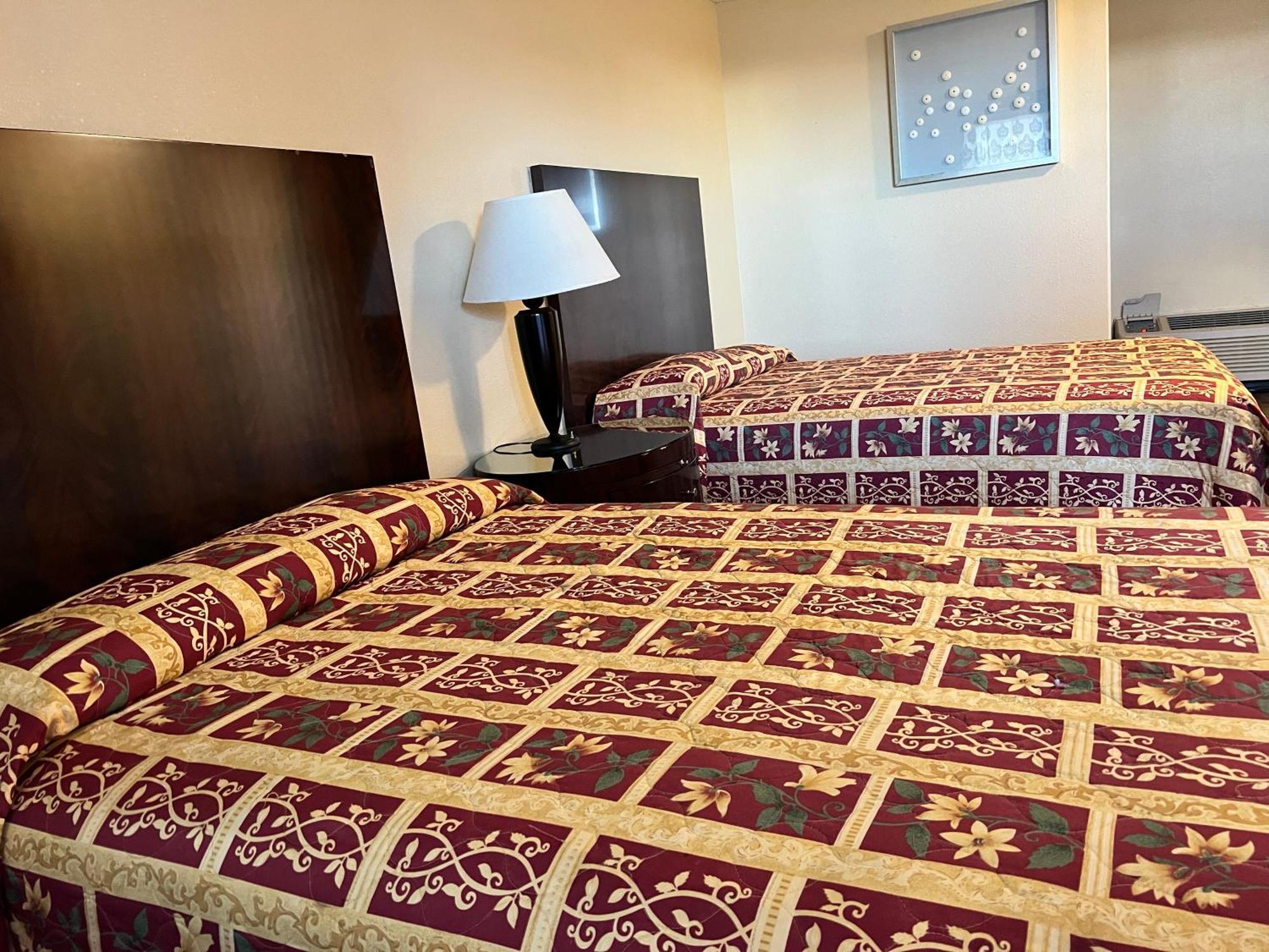 Currys Motel By Oyo Saginaw Mi מראה חיצוני תמונה
