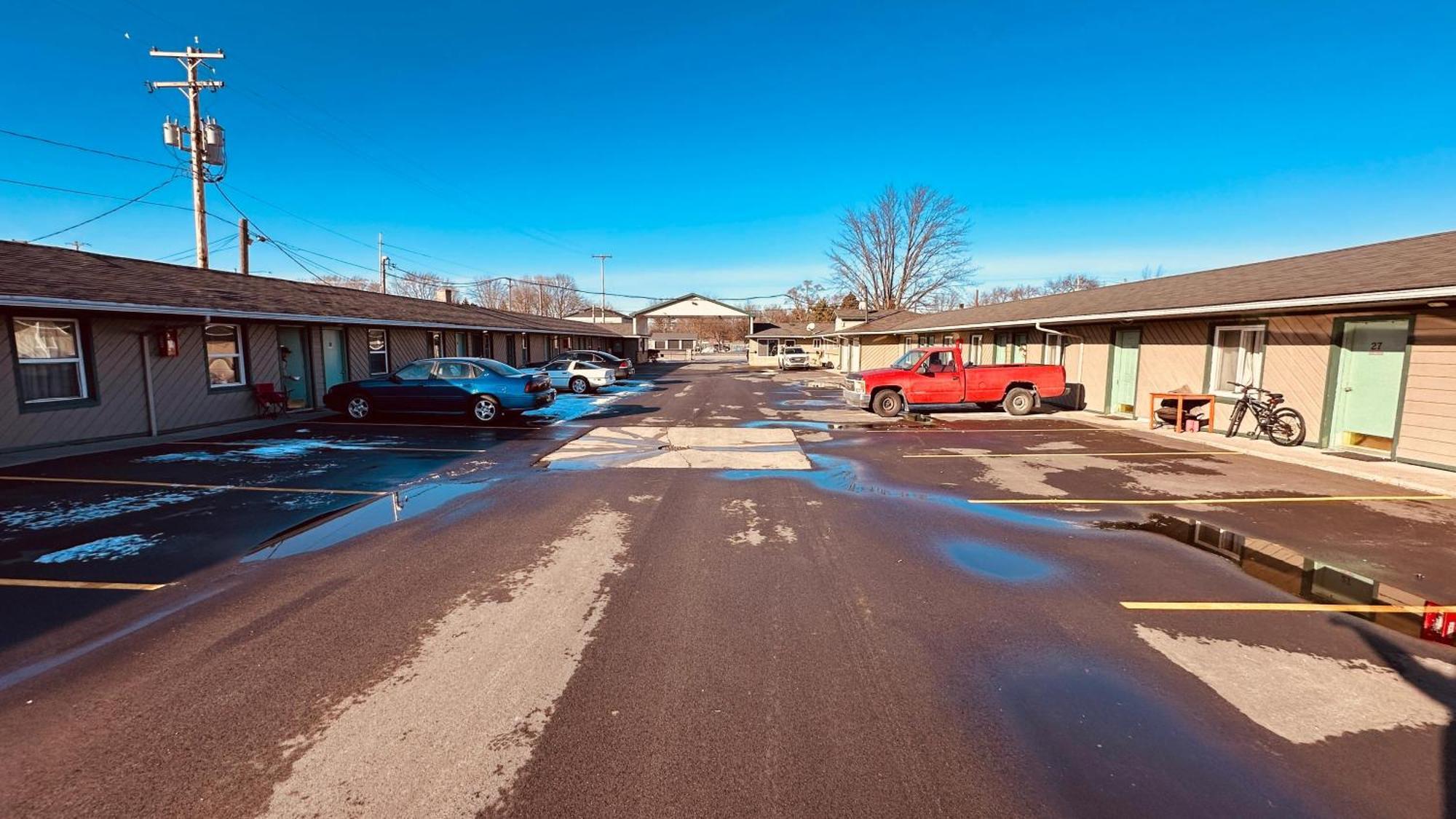 Currys Motel By Oyo Saginaw Mi מראה חיצוני תמונה